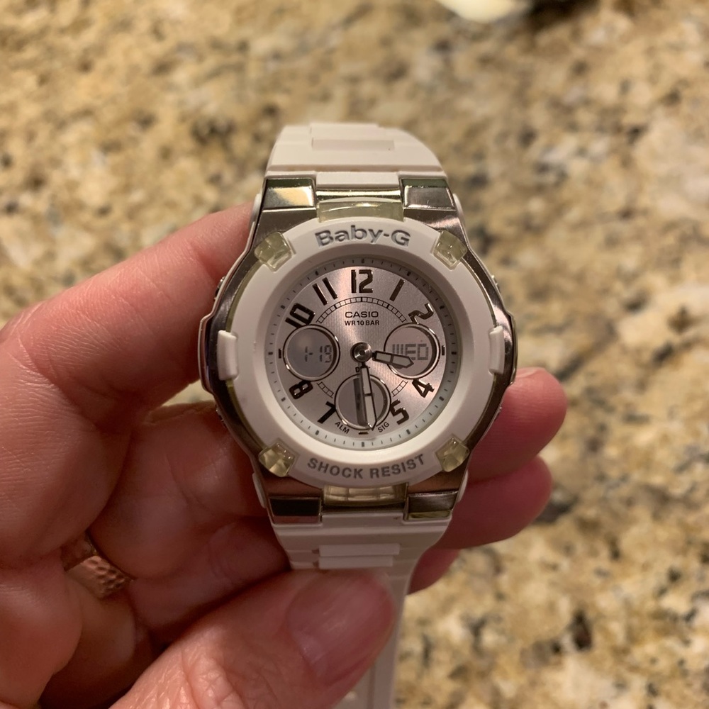 Casio Baby-G Slim Marine Series Watch BGA110 White. Pre-owned